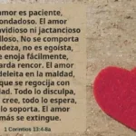 Cómo se explora el amor en 1 Corintios 13 según el comentario