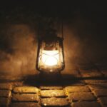 Leer en la Biblia: Un faro de luz en la oscuridad